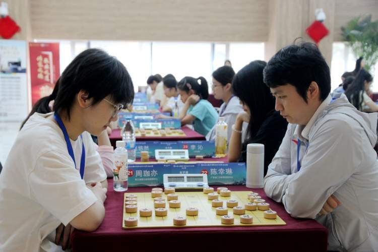 国家体育总, OxmiF, qf